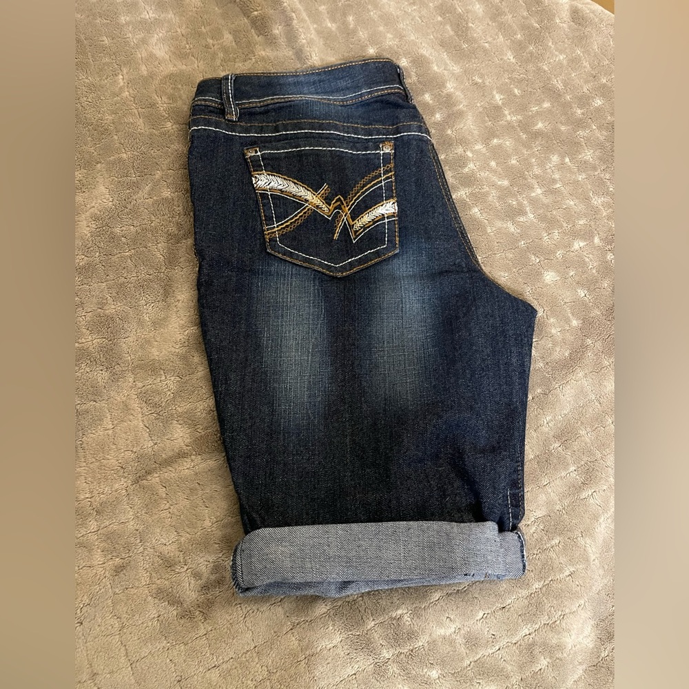 Size 17 low rise